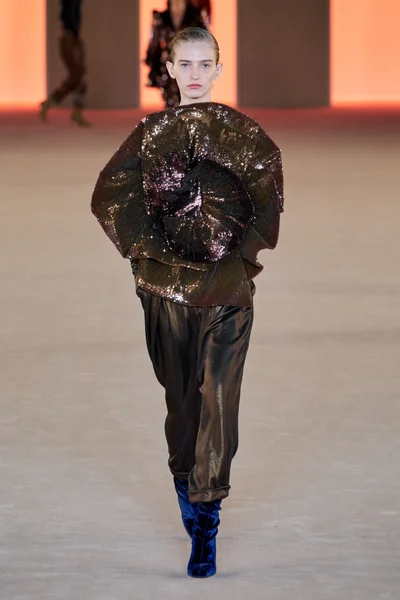 Look 62